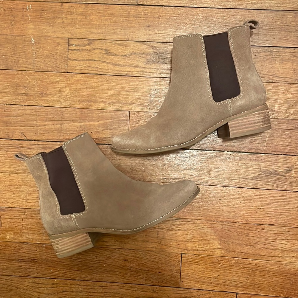 GAP Stan Suede Booties 6.5 Perfect! 🤎
